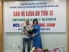 Phương Loan và giáo viên hướng dẫn