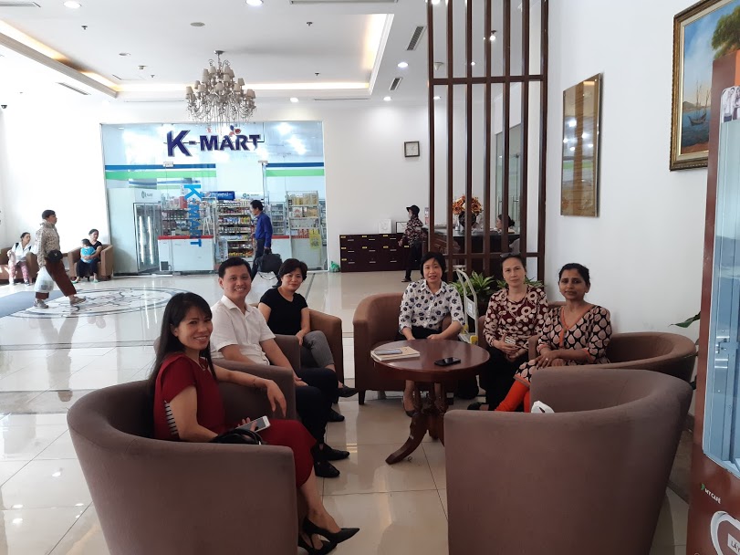 Ảnh 2 Dr Nita in Hanoi Oct 2019